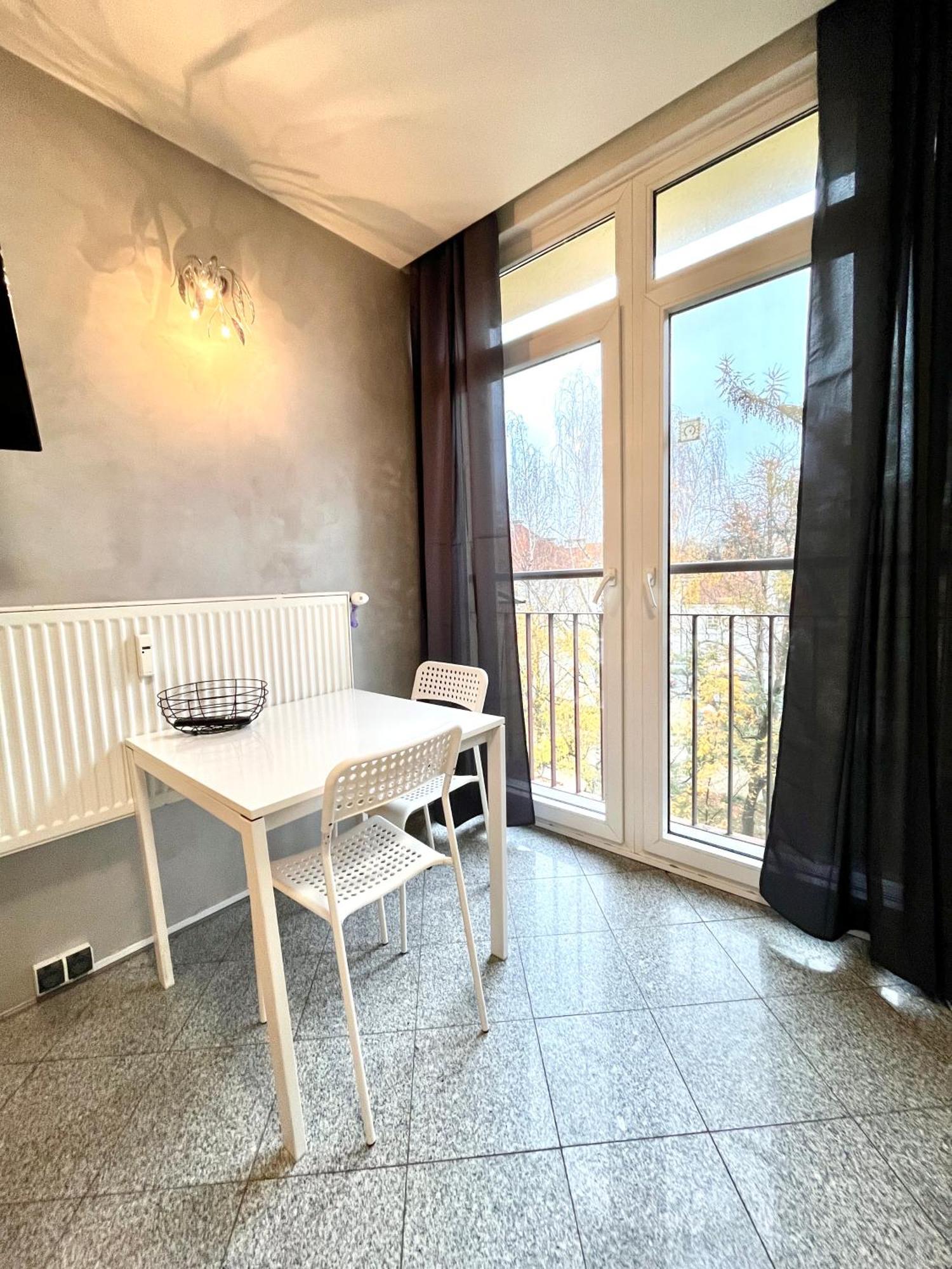 Ferienwohnung Bezagenta Oldtown2 Close To Metro Warschau Exterior foto